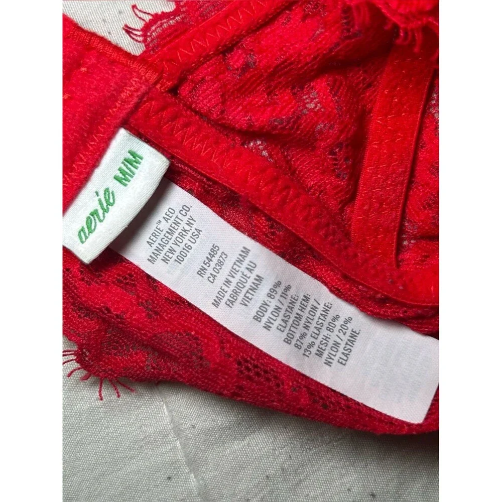 Aerie Red Floral Eyelash Lace Padded Plunge Bralette Bra Women’s Size Medium